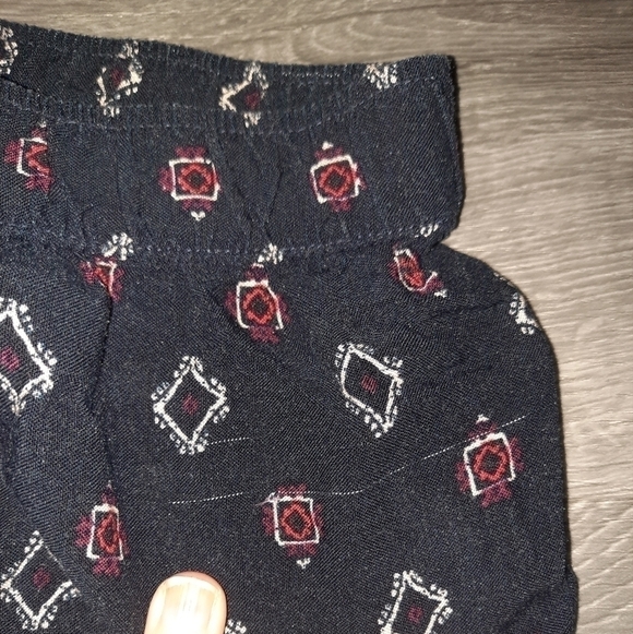 Hollister Geometric Patterned Tassled Shorts - Picture 5 of 7